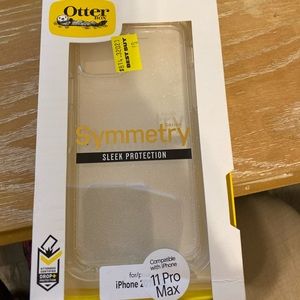 iPhone 11 pro max otter box case